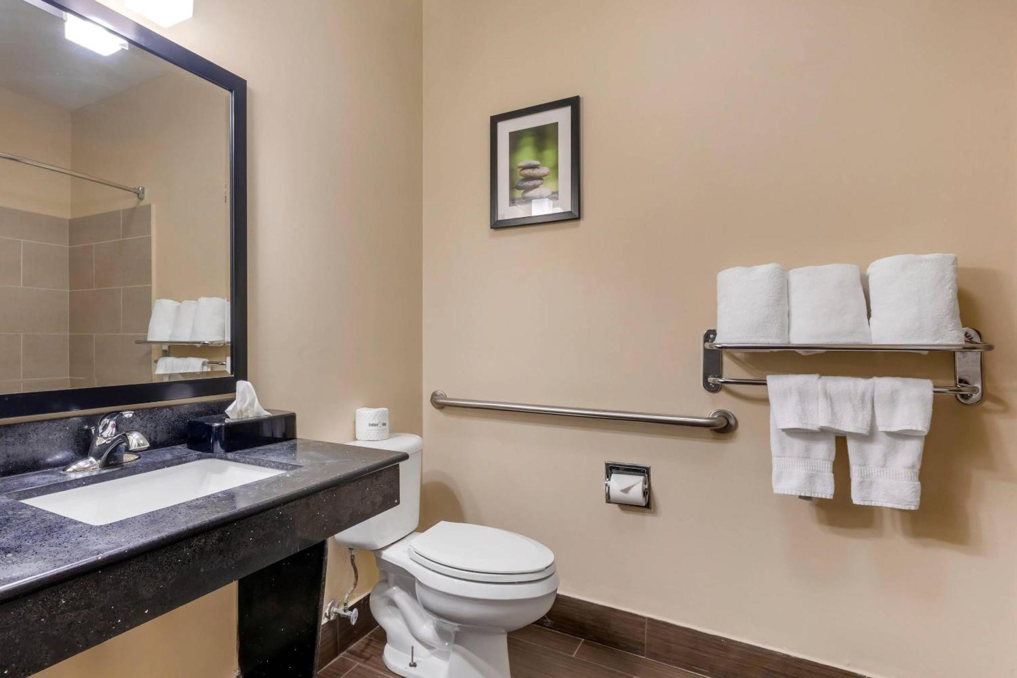Suite Lit King-Size - Accessible aux Personnes à Mobilité Réduite - Non-Fumeurs