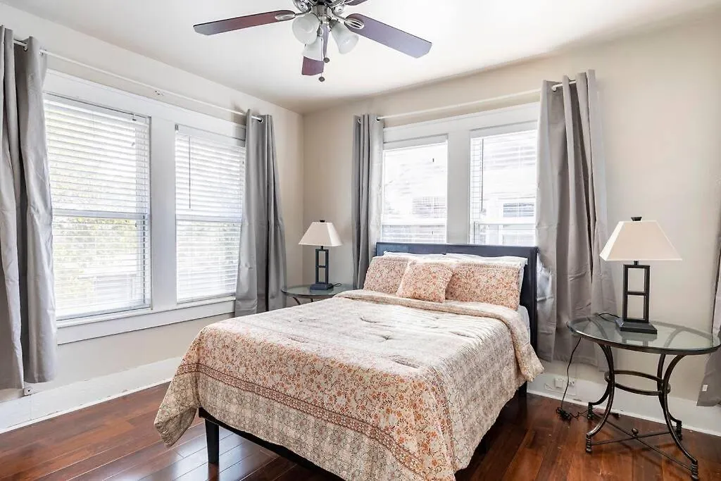 Vintage & Comfy Oasis In A Historic District ~ Pkg-1