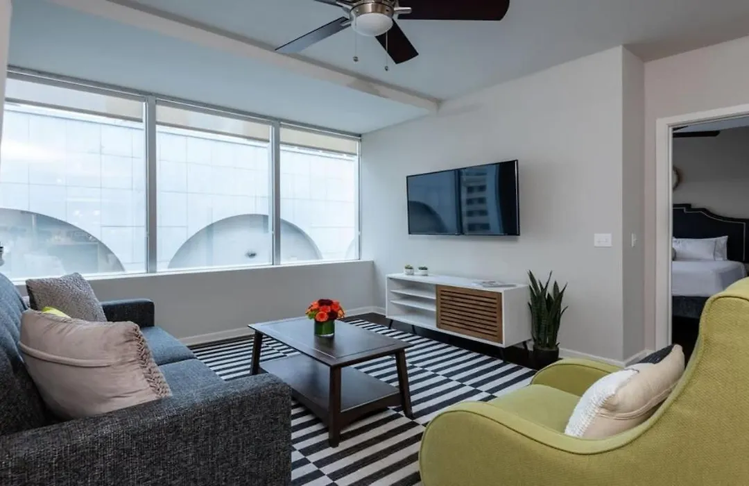Cozysuites Two Classy Apartments-1