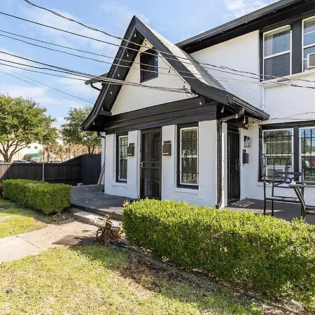 Vintage & Comfy Oasis In A Historic District ~ Pkg-3