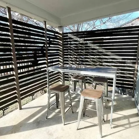 10Min To Dwntwn / Pets / Bbq / Firepit / Patio-3